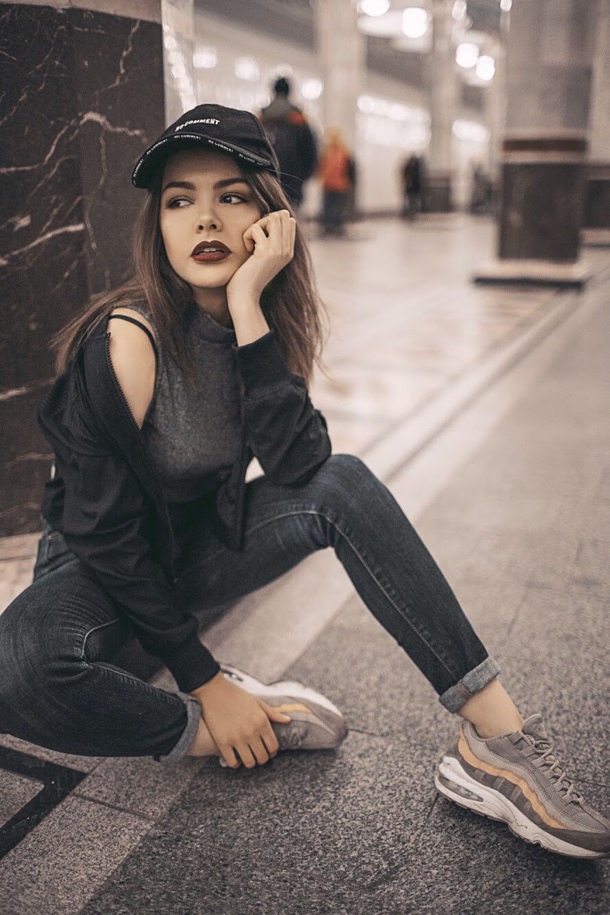 Sassy girls in Algiers